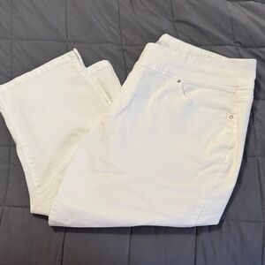 Croft & Barrow Stylish White Cropped Pants Women’s Size 16
